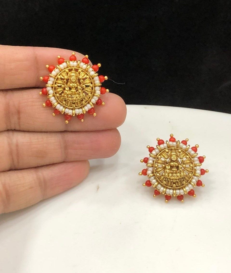 Lakshmi Earstuds - Coral