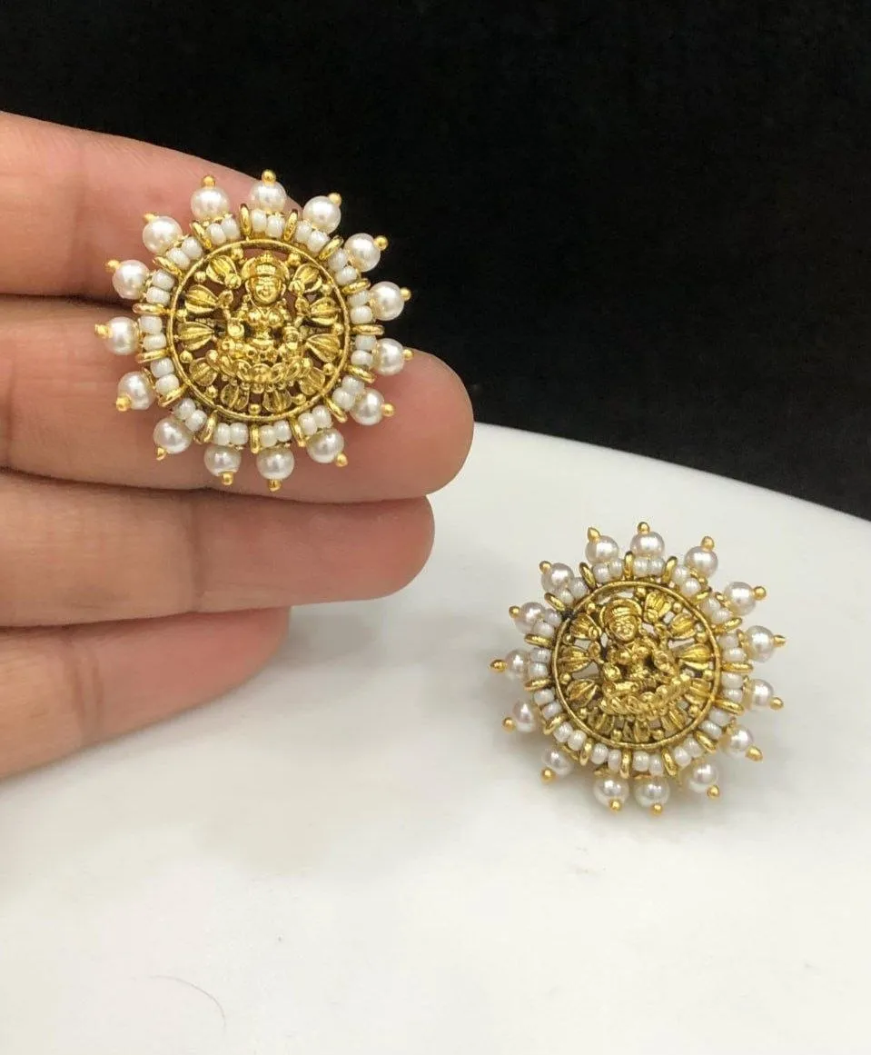 Lakshmi Earstuds - White