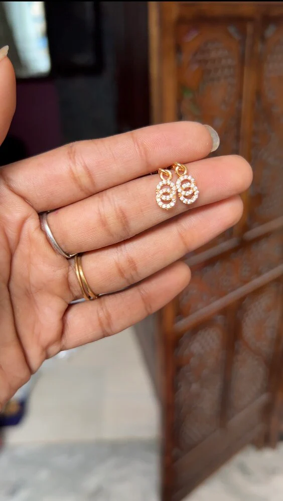 Bugadi Earrings - White