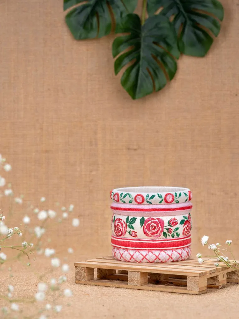 Roza Handmade Cotton Thread Bangles - Red Rose