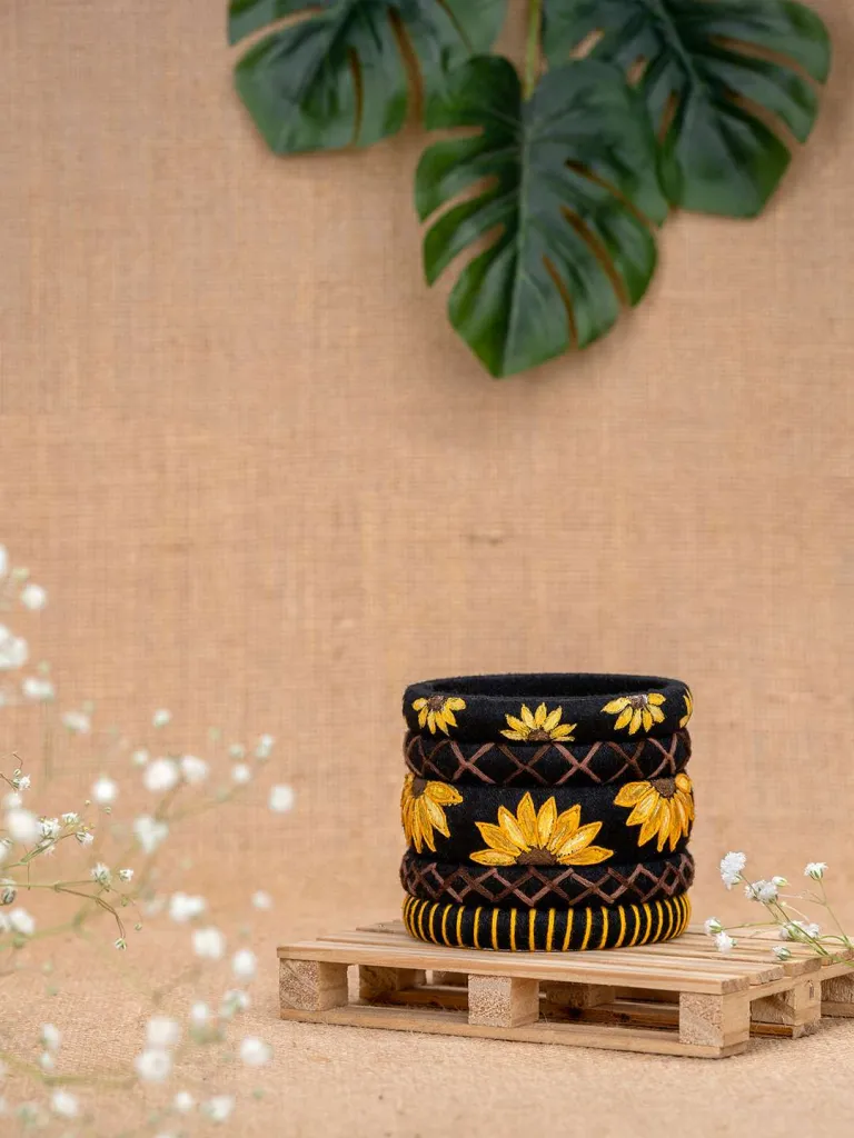 Varda Handmade Cotton Thread Bangles - Black
