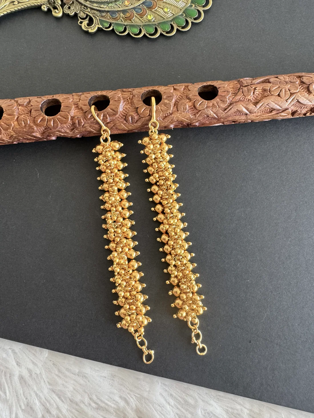 Gold Beads Cluster Earchain