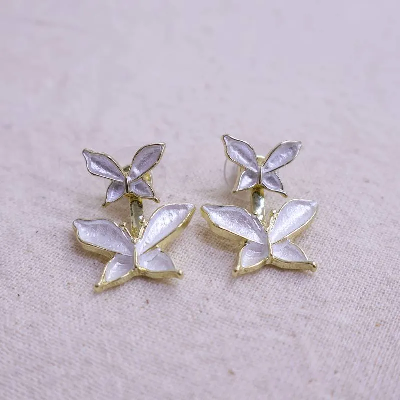 Silver Floral Earstuds