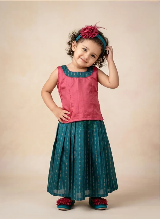 Silk Cotton Rama Green and Peach Sleeveless Top and Skirt Set for Girls – Ethnic Wear