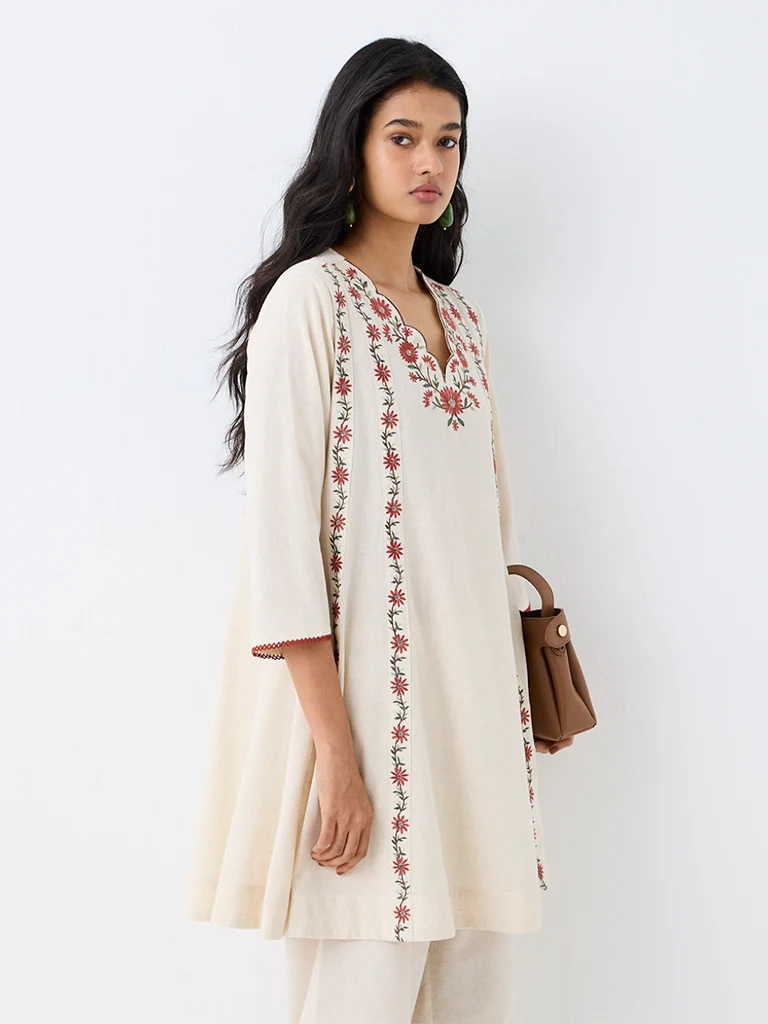Utsa Off-White Floral Embroidered Cotton-Blend A-Line Kurta