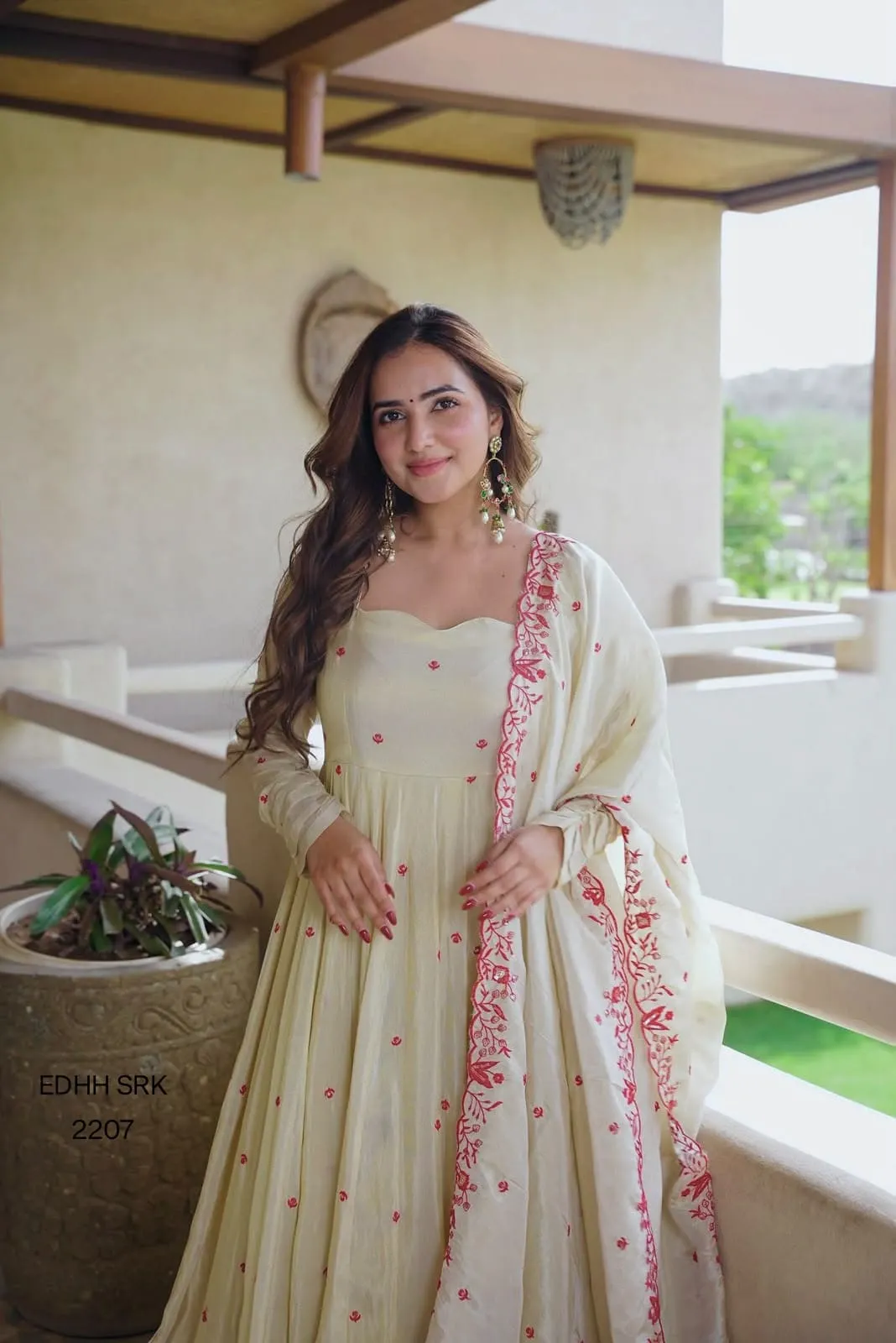 Elegant Diamond Silk Embroidered Anarkali Salwar Set with Dupatta
