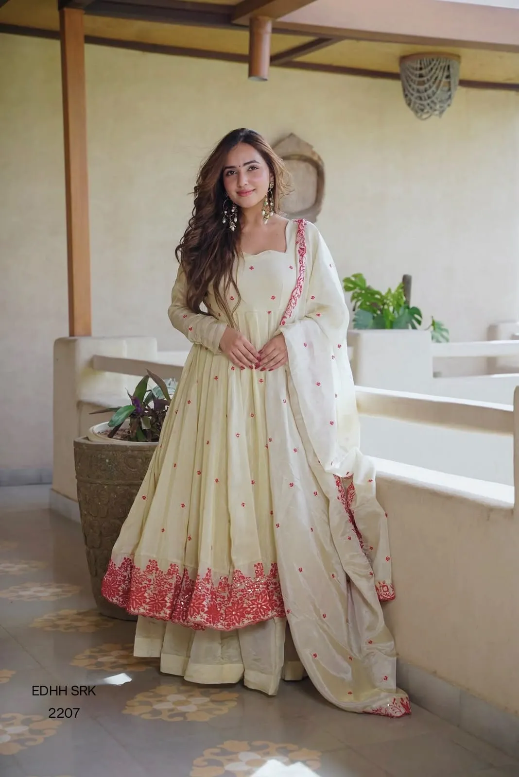 Elegant Diamond Silk Embroidered Anarkali Salwar Set with Dupatta