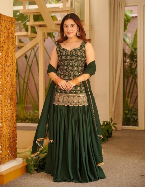 FRONT & BACK EMBROIDERY WORK WITH FANCY LACE & Kurti Palazzo Set with Dupatta