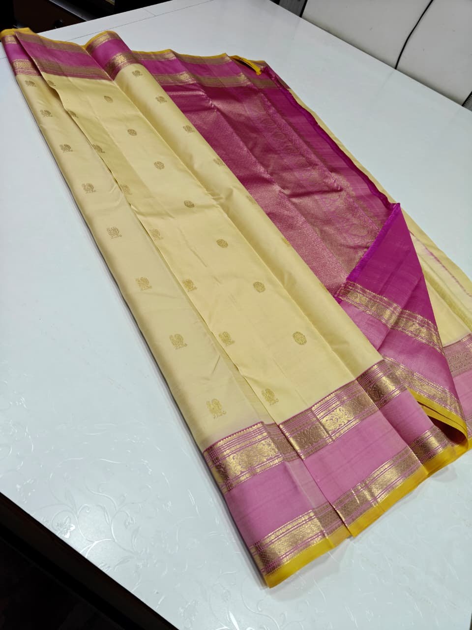 Elegant Bridal Collection Kancheepuram Silk Saree With Temple Border