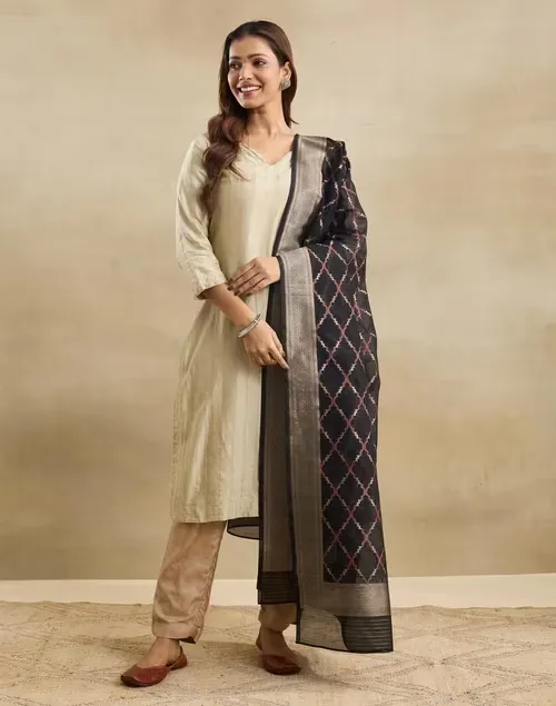 Black Cotton Silk Blend Dupatta Maheshwari
