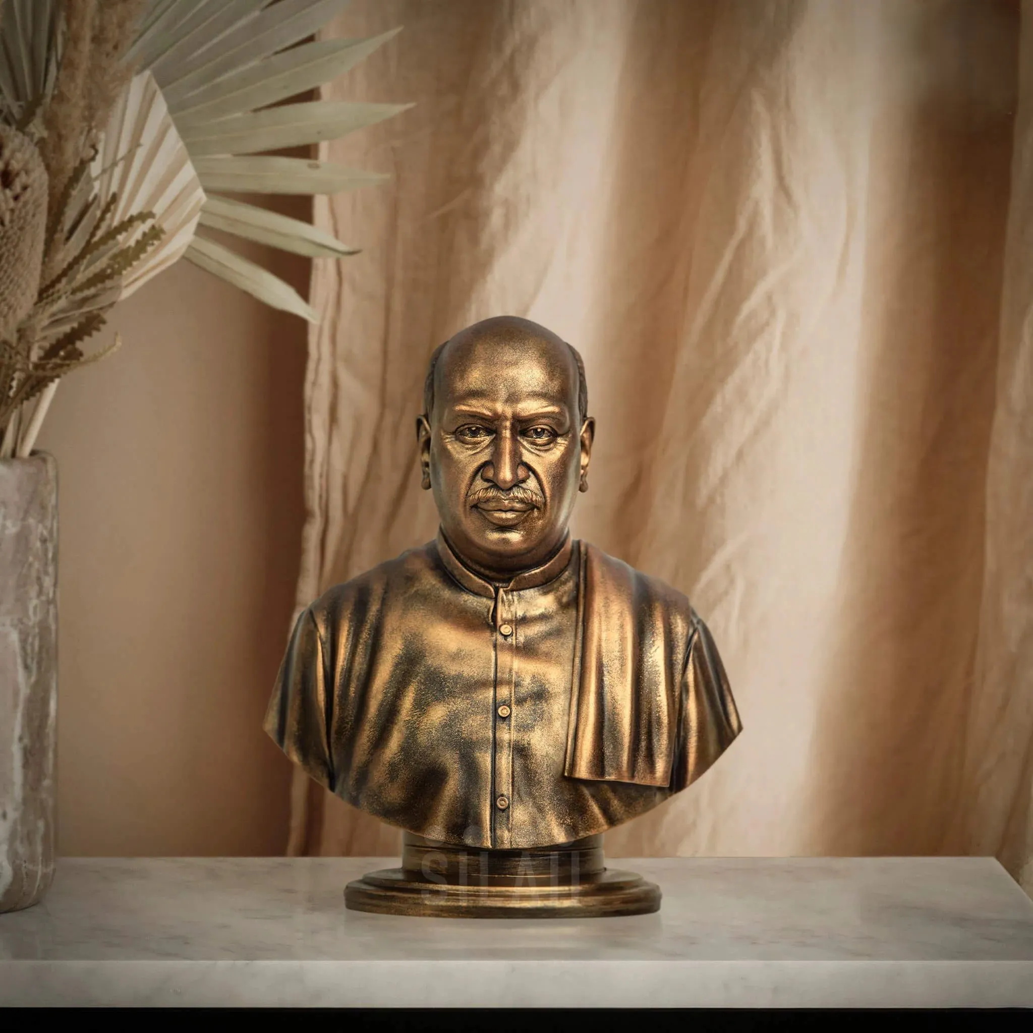 Perunthalaivar  Kamarajar Sculpture
