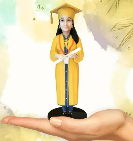 Graduation Miniature
