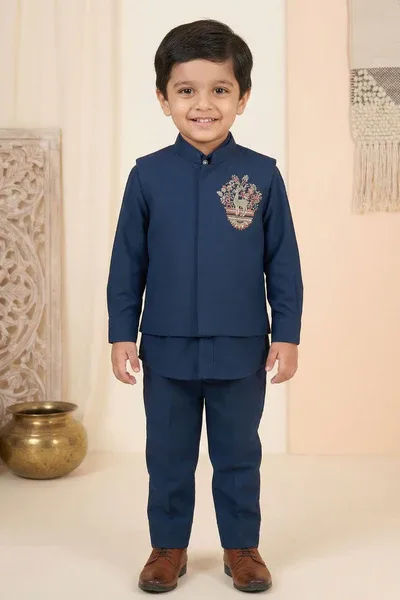 Blue Embroidered Kurta Set With Mandarin Collar For Boys